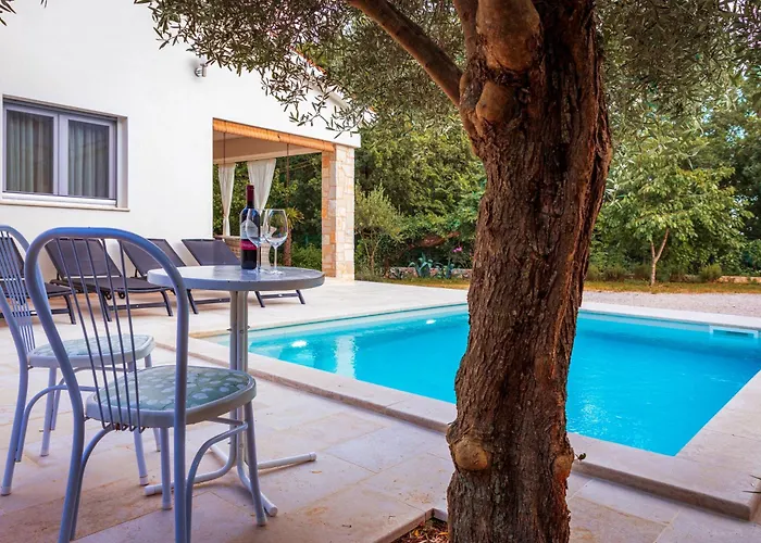 Vila Nevera Omišalj