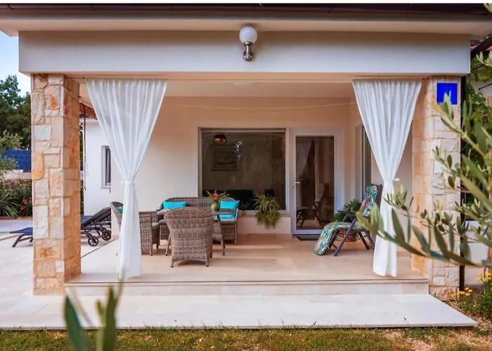 Nevera Vila Omišalj