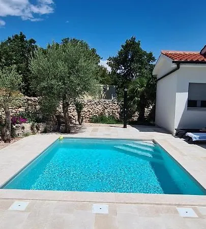 Nevera * Omišalj